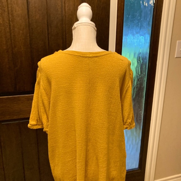 Blouse - LOFT Blouse - Picture 2 of 2